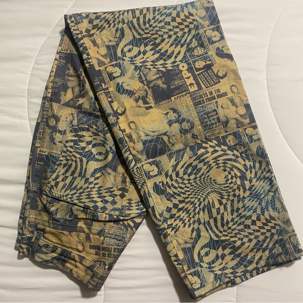 NWOT MIAOU FARGO WANTED PRINT PANTS - SIZE S - Picture 13 of 13